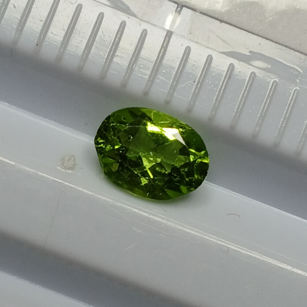 Intense Green Peridot Gemstone 8x6mm